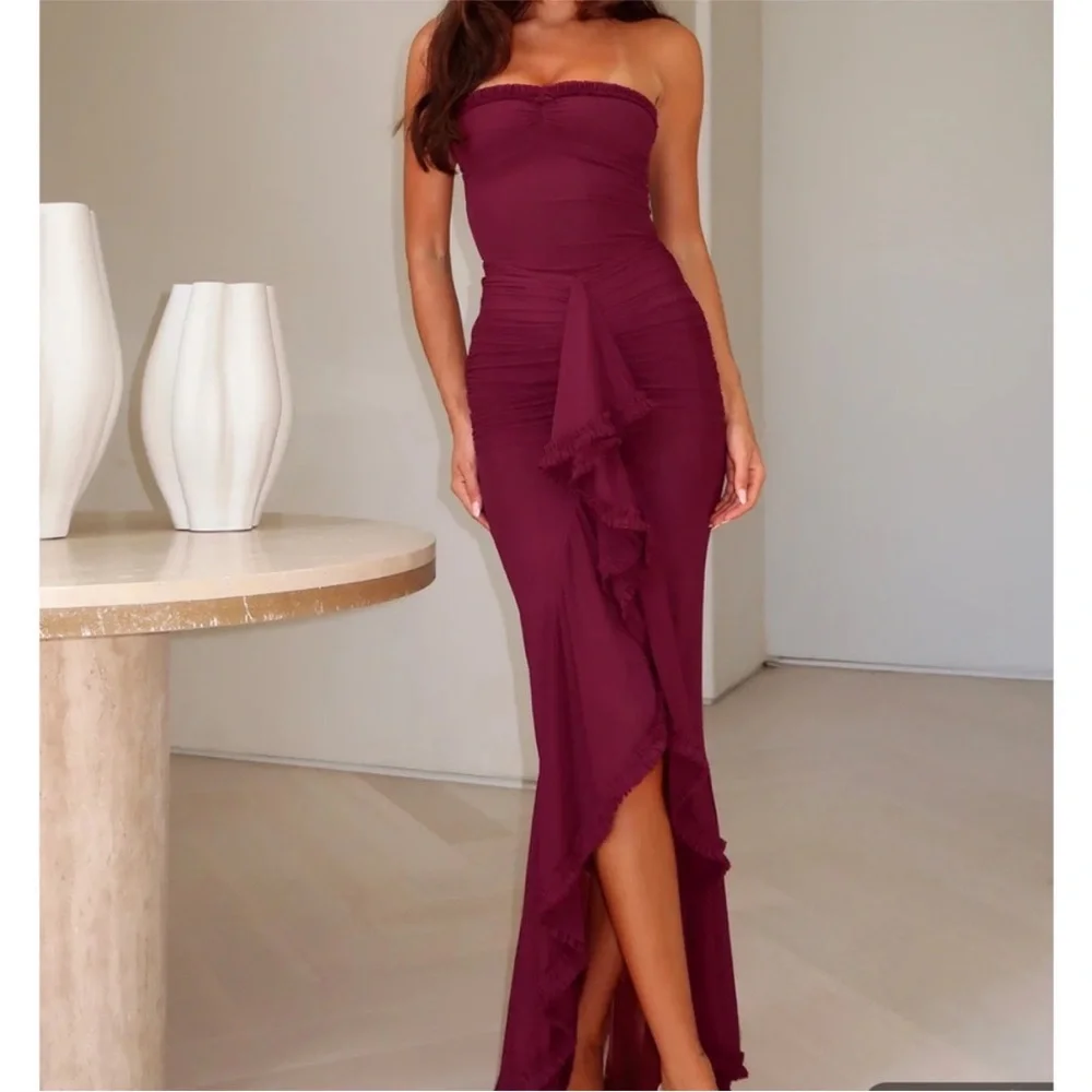 White Fox Boutique Maroon dress - Picture 1 of 3